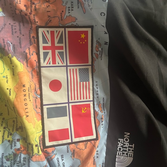 Supreme The North Face Expedition Coaches Jacket - Picture 6 of 7